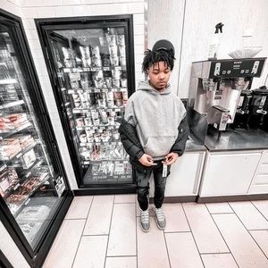 Meet your Posher, Rio